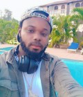 Встретьте Мужчинa : Lamine, 33 лет до Франция  Bouake